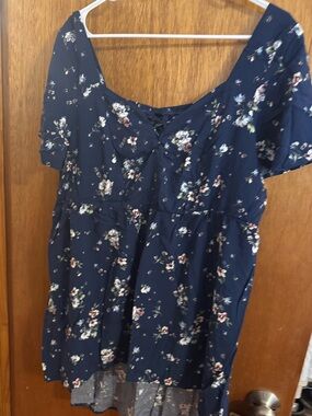 torrid Navy Blue Floral Top